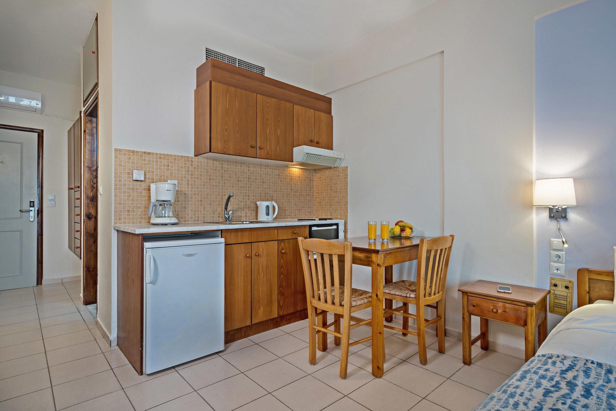 Batis Beach Hotel Ретимно Экстерьер фото